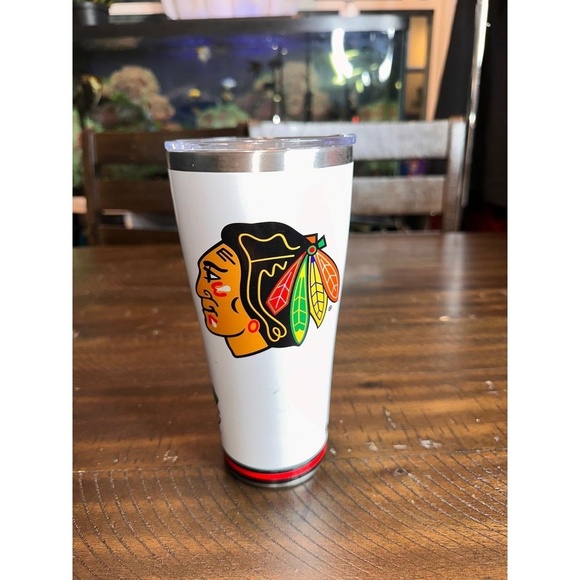 tervis Other - Tervis Tumbler White Stainless Steel Chicago Blackhawks Arctic Sports